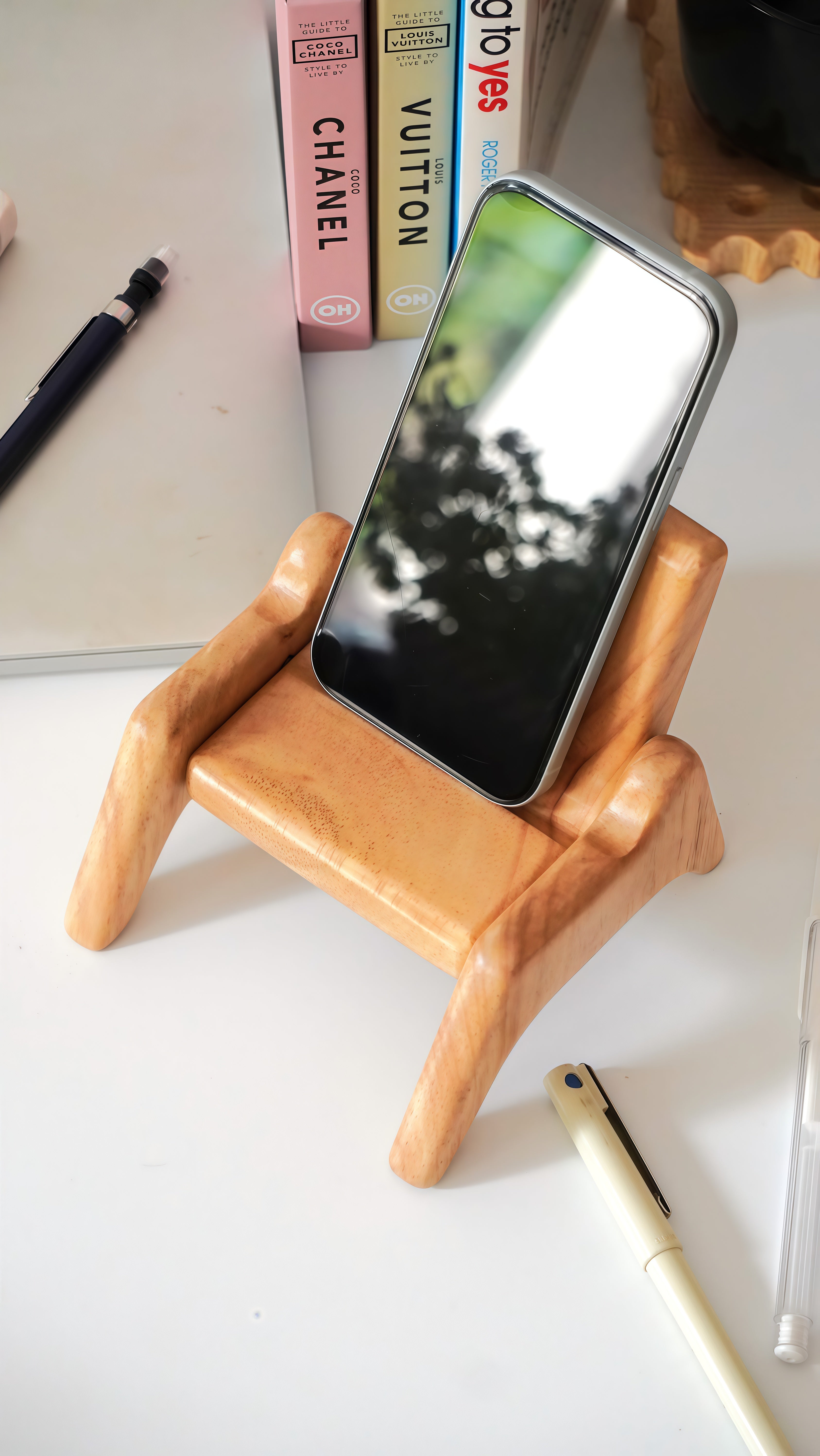 Mino - Phone Stand